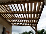 Pergola, protège efficacement contre le soleil